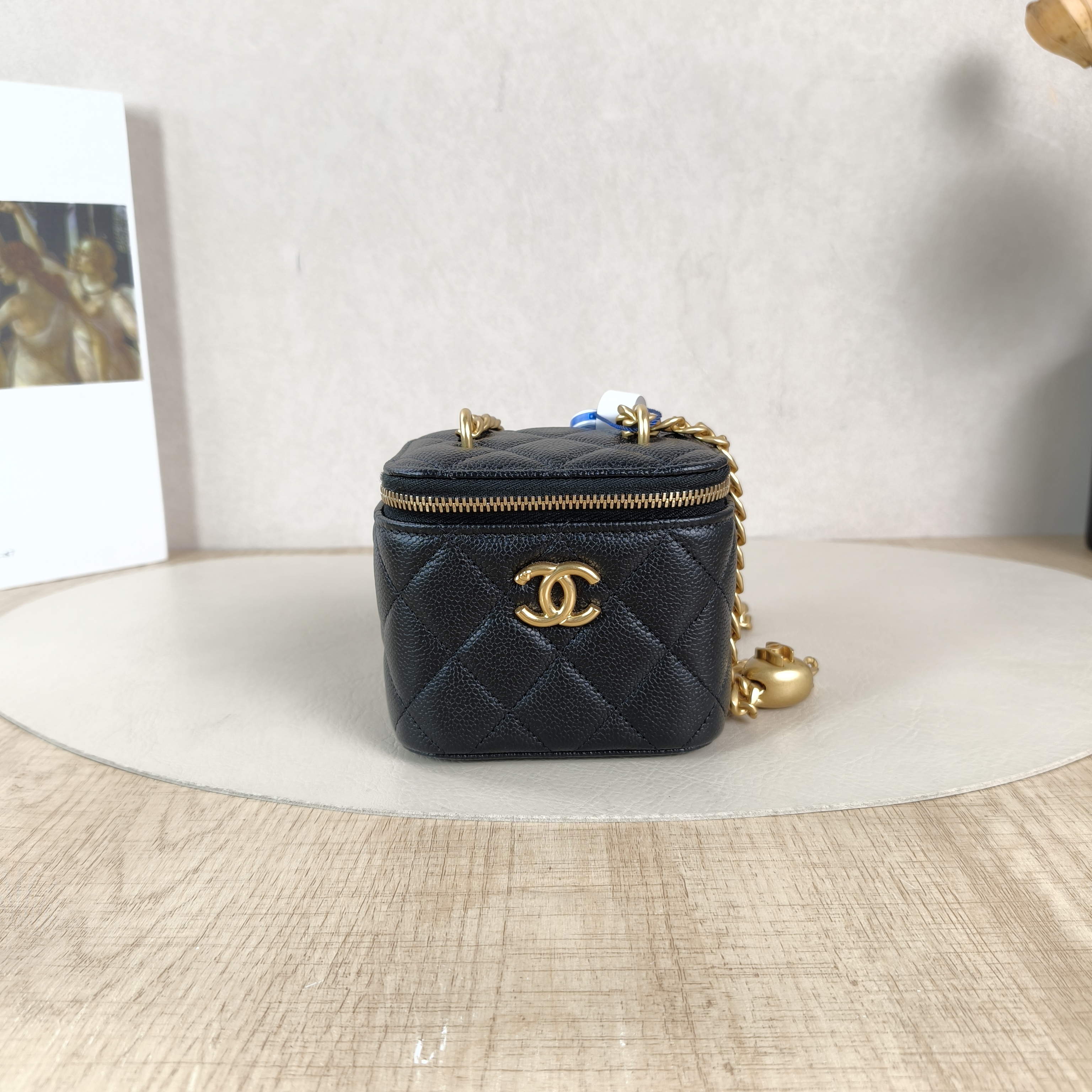 Chanel Crossbody Bag23p Edition Black Grained Calfskinnano10 × 7 × 9 cm