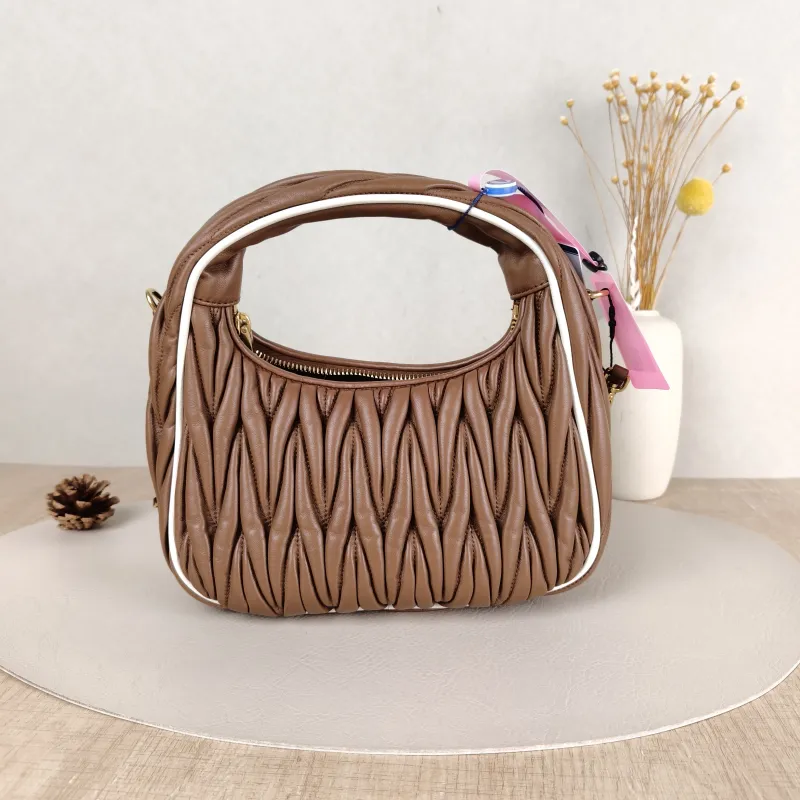 Miumiu Shoulder Bag Wander Matelassé Hobo Lambskin Small 20 × 6 × 17 cm — cover view 2 of 5