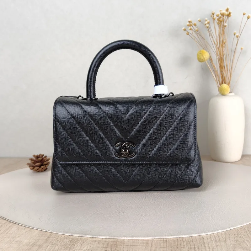 Chanel Top Handle Bag Coco Handle​ v Black Grained Calfskin Small 24 × 10 × 14 cm