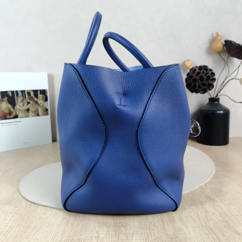 DIOR Shoulder Bag Shoulder Bag Blue Calfskin One Size32 × 20 × 25 cm — detail view 5 of 13