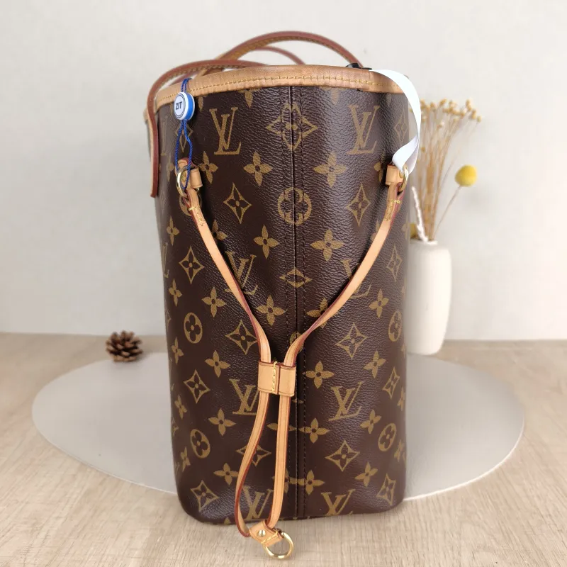 Louis Vuitton Shoulder Bag Neverfull Monogram PVC Medium31 × 14 × 28 cm — detail view 3 of 11