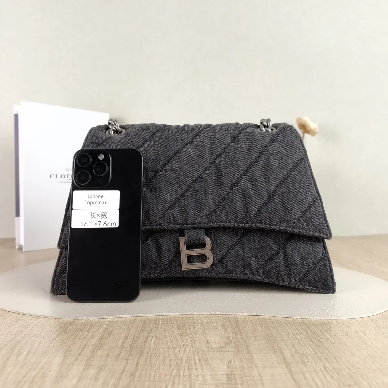BALENCIAGA Shoulder Bag CRUSH Chain Bag Grey Medium 30 × 13 × 20 cm — cover view 4 of 5