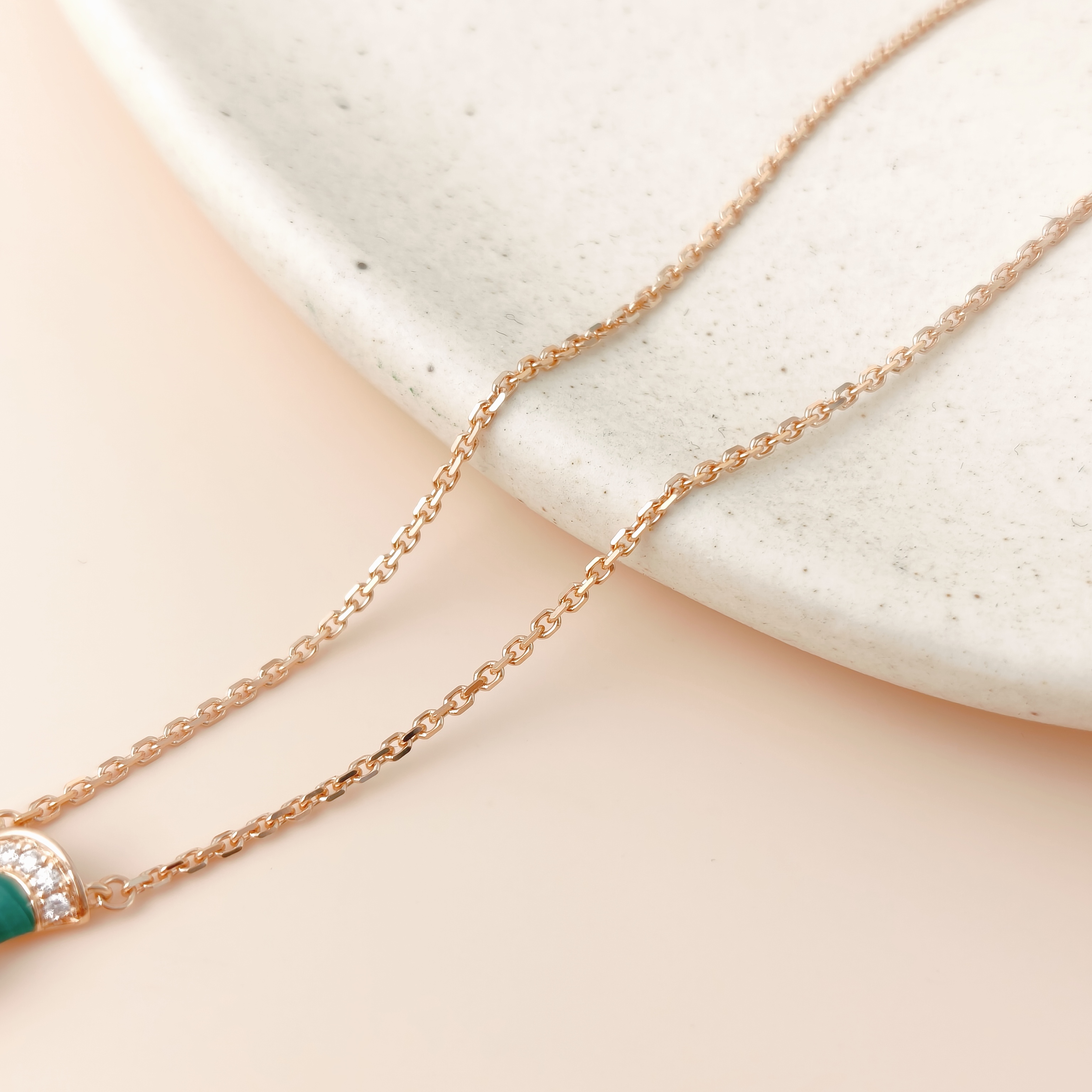 Bvlgari Necklace DIVAS’ DREAM Collection Malachite Pavé Diamond Malachite Diamond18KR ose Gold Large43cm — cover view 2 of 13