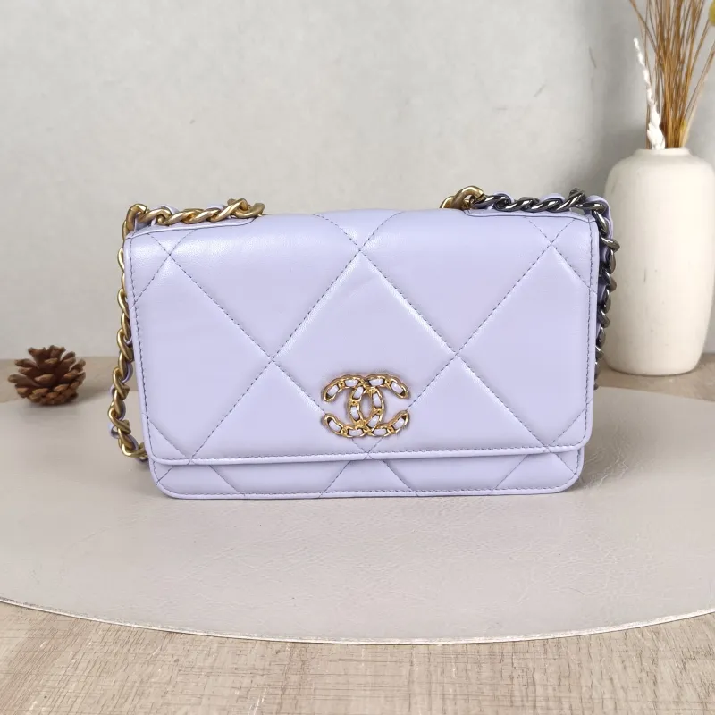 Chanel Crossbody Bag 19Bag WOC SL ambskin Mini 19.2 × 3.5 × 12.3 cm