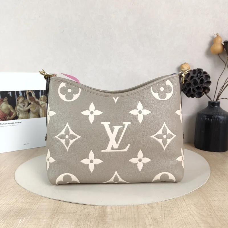 Louis Vuitton Crossbody Bag Carryall Calfskin Small 29.5 × 12 × 24 cm — cover view 4 of 5