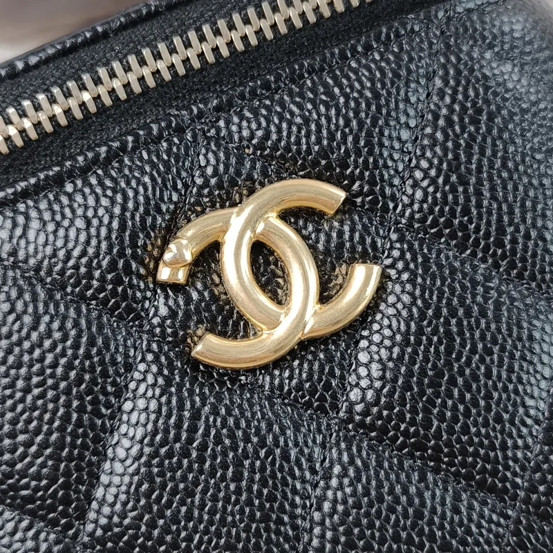 Chanel Crossbody Bag Edition Black Grained Calfskin nano 10 × 7 × 9 cm — detail view 5 of 11