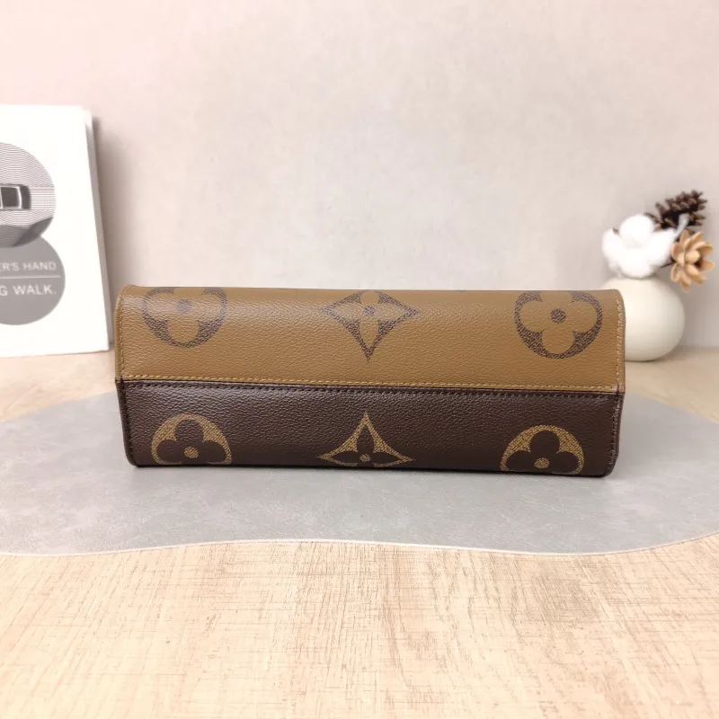 Louis Vuitton Crossbody Bag Onthego East West Monogram PVC Small 25 × 10 × 13 cm — cover view 5 of 6