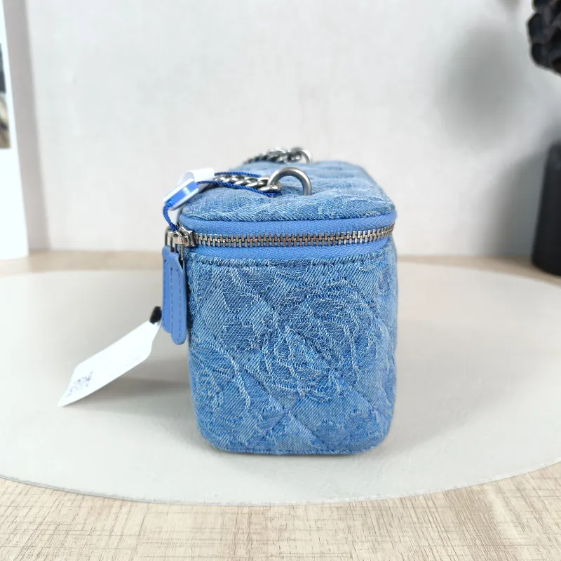 Chanel Crossbody Bag Edition Blue Canvas One Size16 × 8 × 9.5 cm — detail view 3 of 13