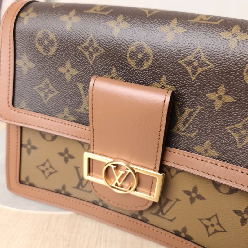 Louis Vuitton Crossbody Bag Dauphine Monogram PVC Medium 25 × 10.5 × 17 cm — detail view 1 of 15