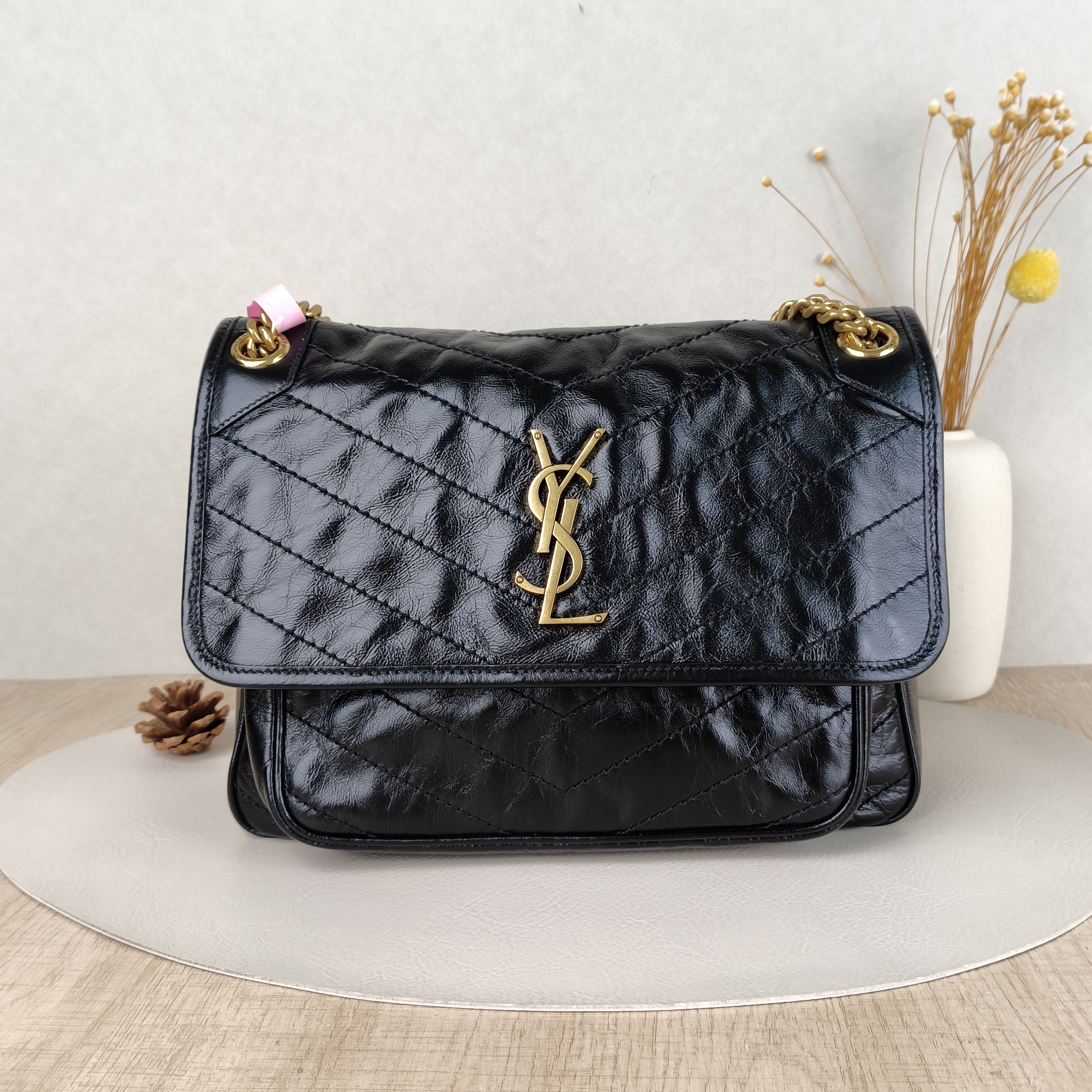 SAINT LAURENT Crossbody Bag Niki Black Calfskin Medium28 × 8.5 × 20 cm