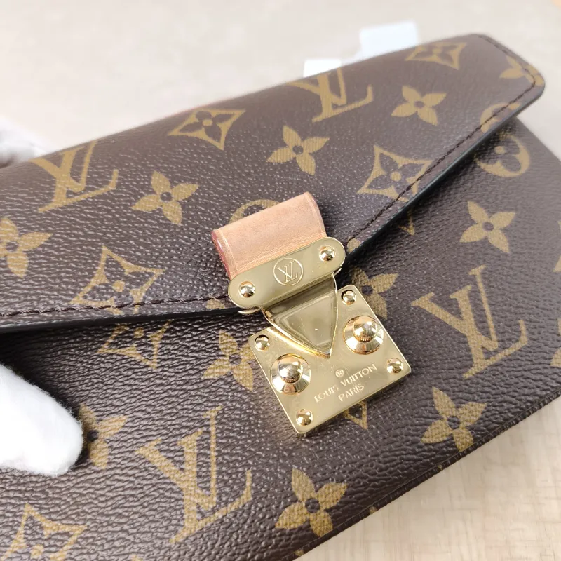 Louis Vuitton Crossbody Bag Monogram PVC Small 21.5 × 6 × 13.5 cm — detail view 6 of 14