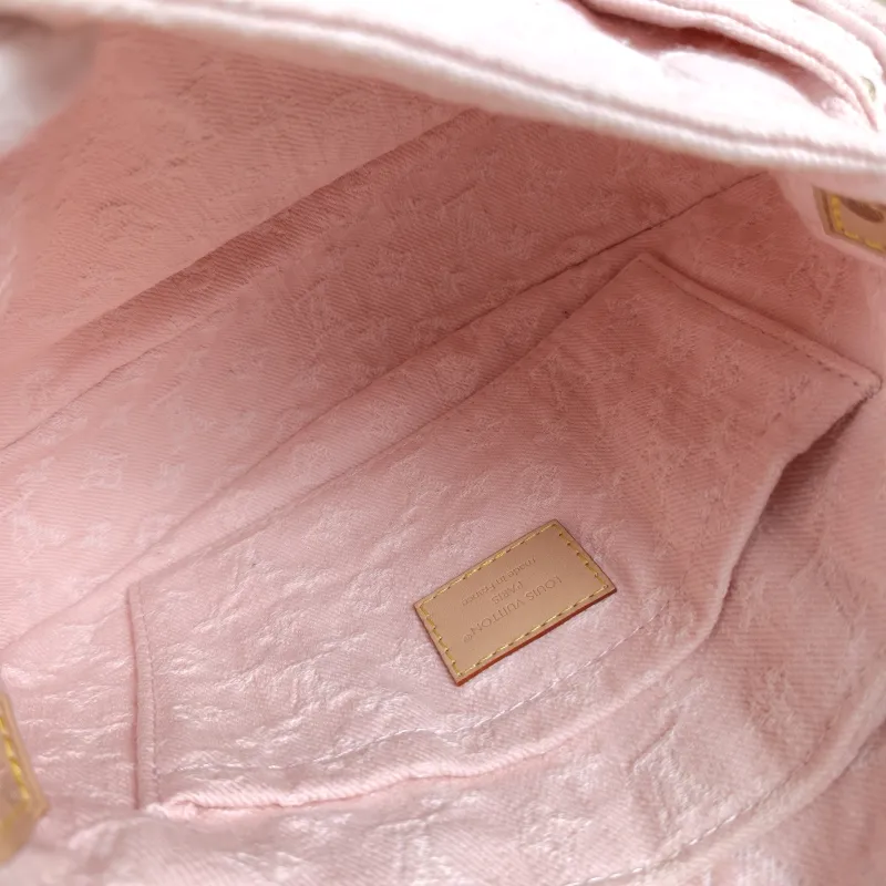 Louis Vuitton Shoulder Bag Sunset Pink One Size 27 × 3 × 18 cm — detail view 9 of 13