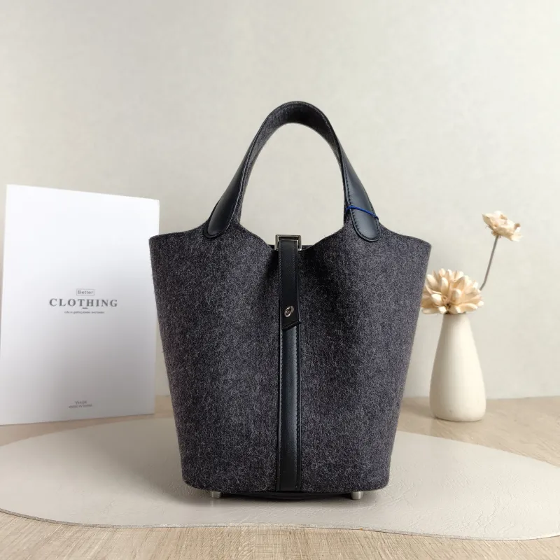 Hermès Top Handle Bag Picotin Lock 18 18 89Black Small 18 × 13 × 18 cm U
