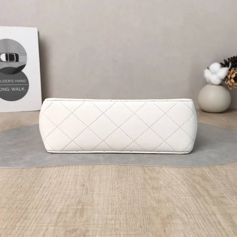 Chanel Crossbody Bag Crossbody Bag White Calfskin Small 22.5 × 8 × 14 cm — cover view 5 of 6