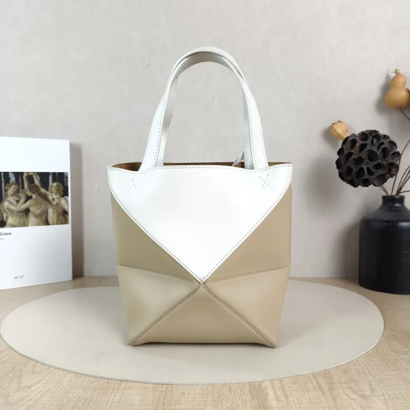 LOEWE Crossbody Bag Puzzle Fold Shopping Tote Taupe · White Calfskinmini16.5 × 9.5 × 20 cm — cover view 4 of 6