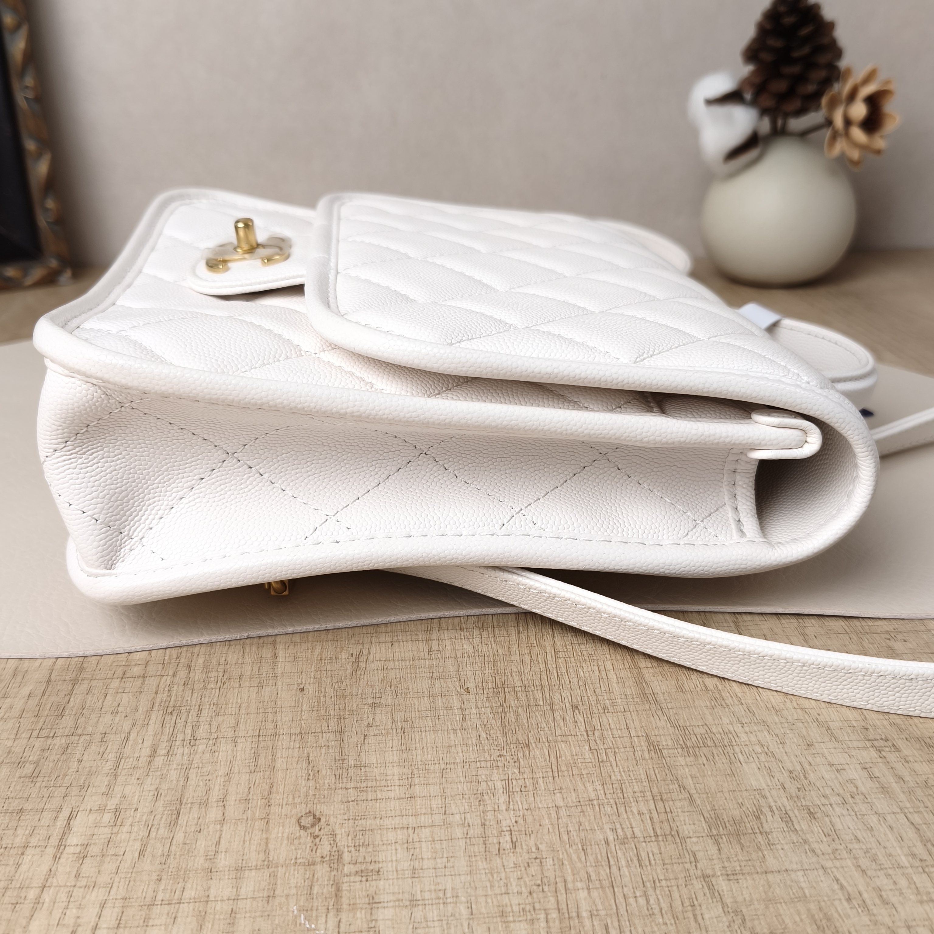 Chanel Backpack25b Backpack White Gold Grained Calfskin One Size22 × 7 × 19.5 cm — cover view 5 of 10