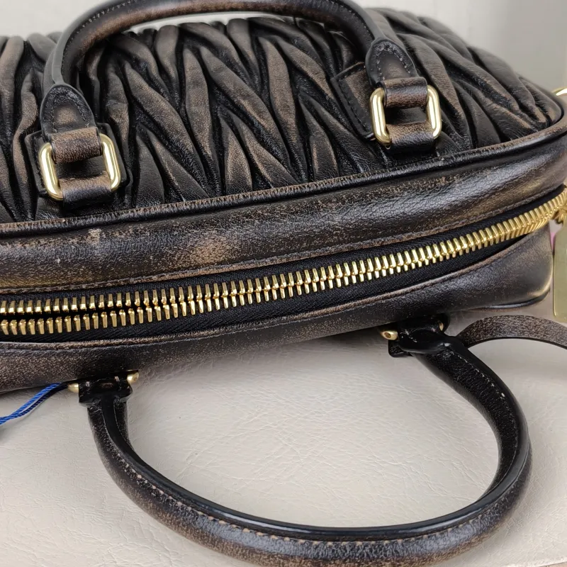 Miumiu Top Handle Bag Arcadie MatelasséCollection Edition Lambskin 25 × 8 × 15.5 cm — detail view 2 of 16