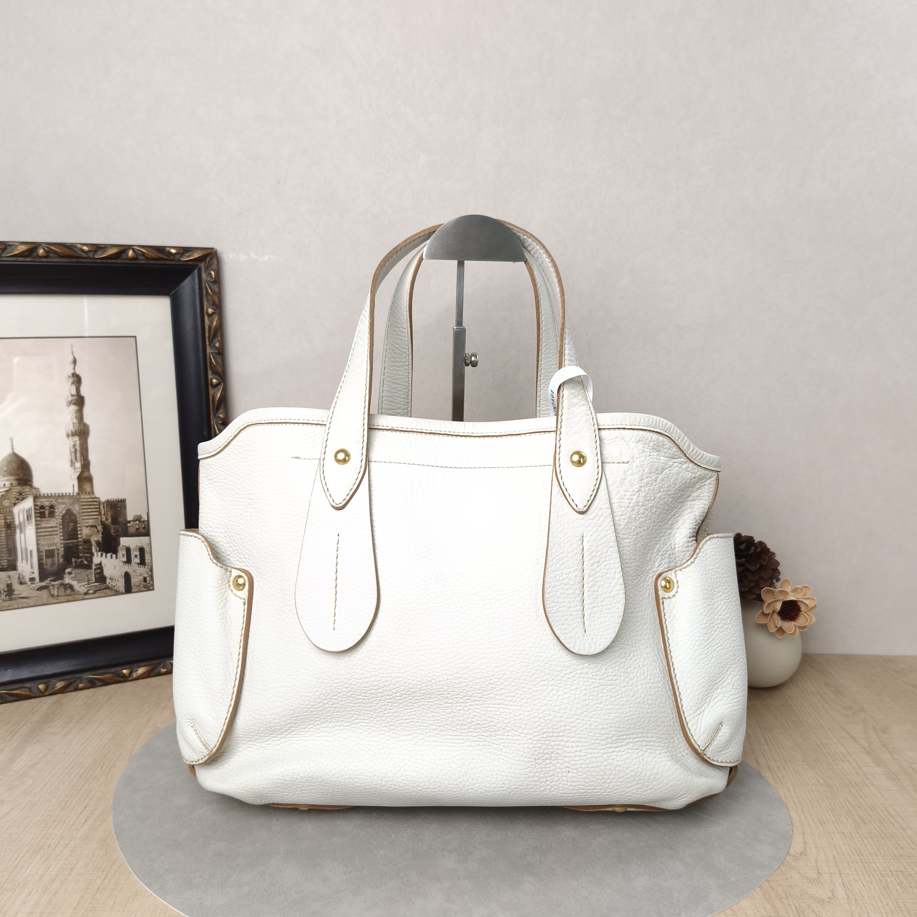 FERRAGAMO Top Handle Bag Tote Bag White Calfskin One Size41 × 11 × 25 cm — cover view 2 of 5