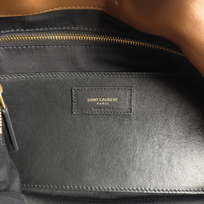 SAINT LAURENT Crossbody Bag Jamie 4.3 Chain Bag Caramel Lambskin Large 43 × 9 × 29 cm — detail view 8 of 11