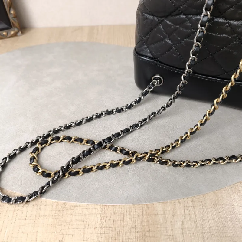 Chanel Backpack Gabrielle Backpack Black CC alfskin22.5 × 10.5 × 23 cm — detail view 3 of 17
