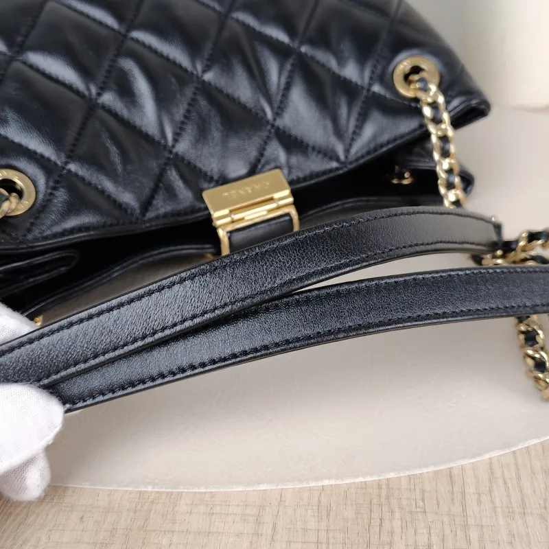 Chanel Shoulder Bag tote Black Lambskin One Size 23 × 8 × 23 cm — detail view 11 of 13