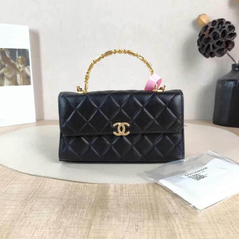 Chanel Crossbody Bag kelly Black Lambskin One Size 18.5 × 4.5 × 10 cm — cover view 5 of 6