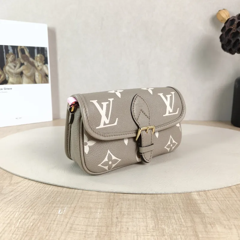 Louis Vuitton Crossbody Bag Diane Baguette Bag Empreinte Embossed Calfskin nano 19 × 6 × 10.5 cm — cover view 4 of 5