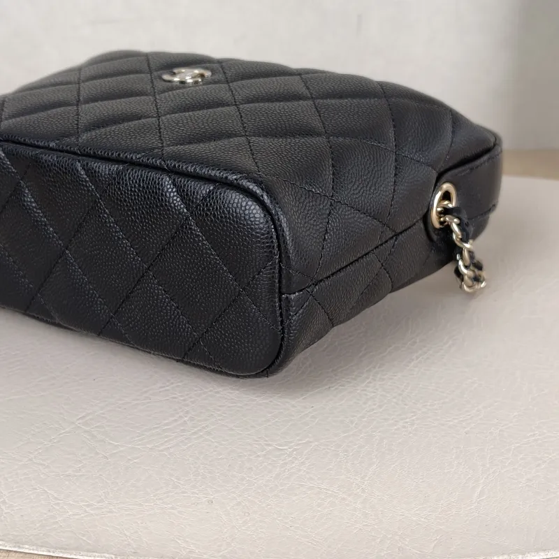 Chanel Crossbody Bag25c Vanity Case Bag Black Grained Calfskin One Size16 × 6 × 13 cm — detail view 8 of 12