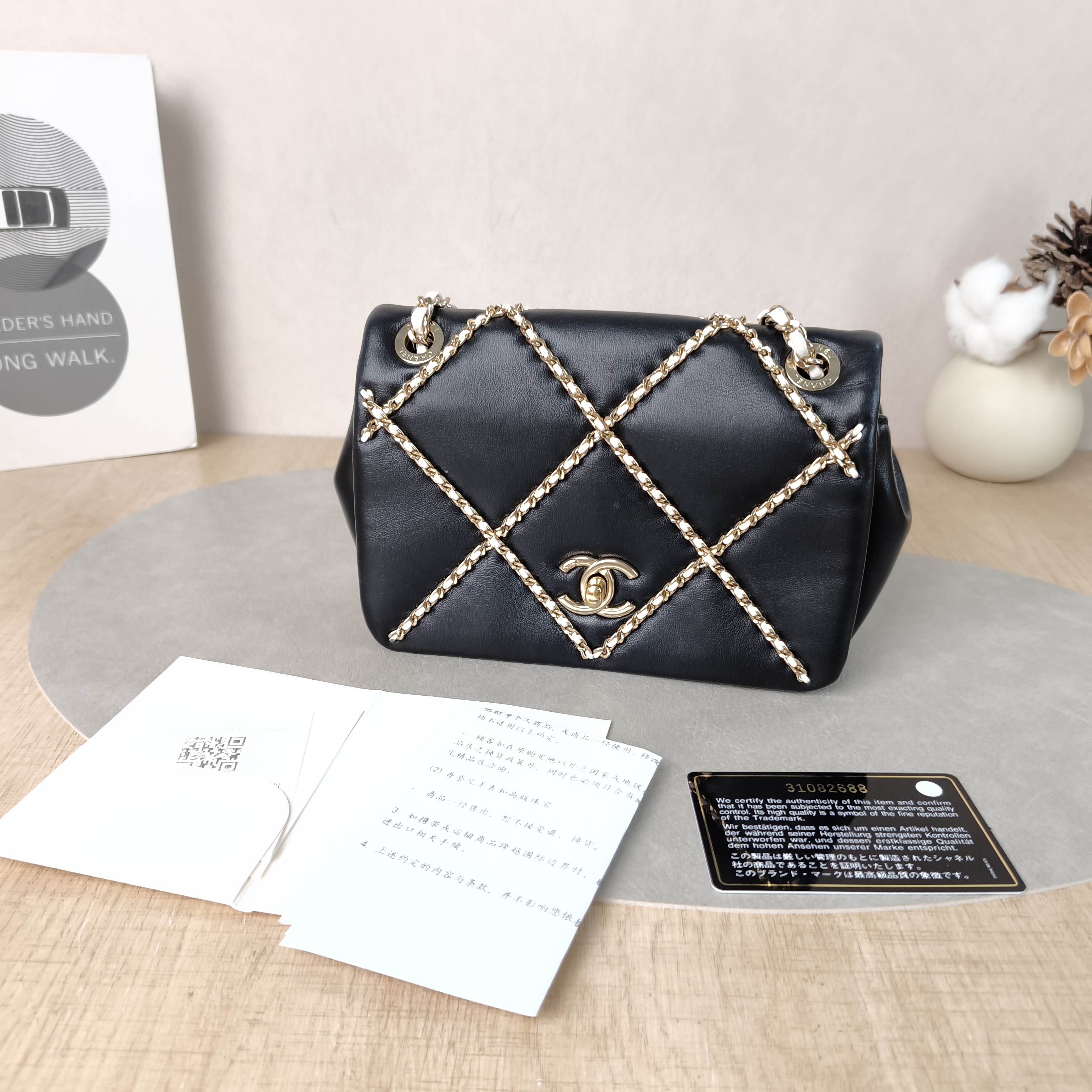 Chanel Crossbody Bag coco Crossbody Bag Black Lambskinmini18 × 5 × 10 cm — cover view 6 of 6