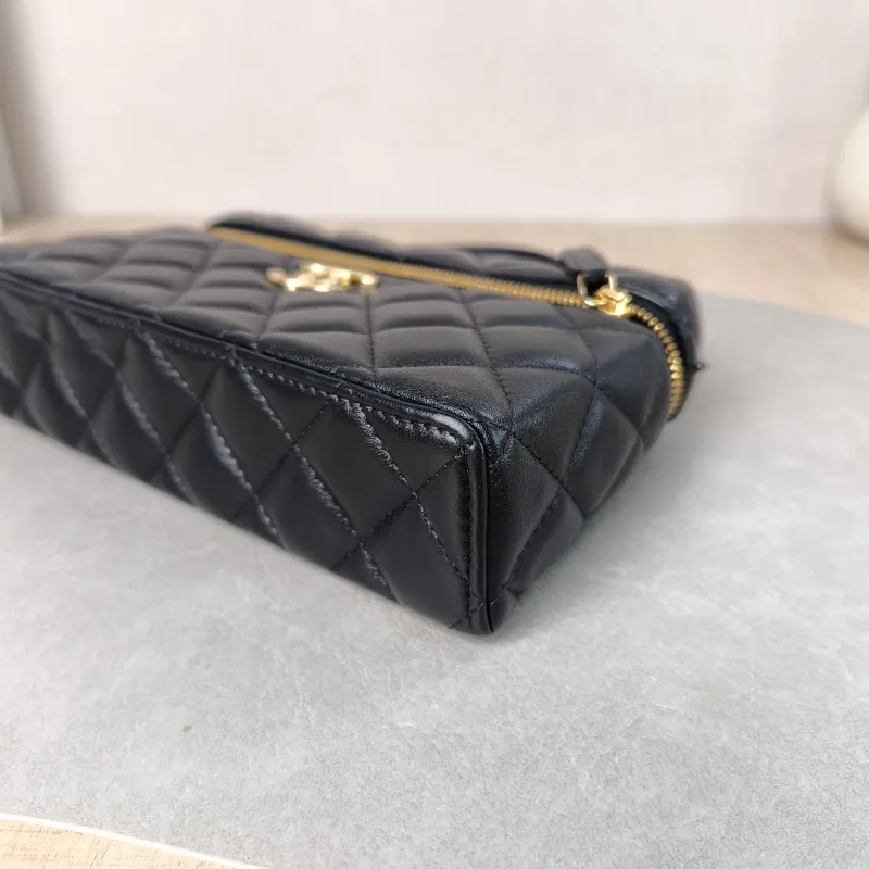 Chanel Crossbody Bag lp Box Bag Black Lambskin One Size 19.5 × 5 × 17 cm — detail view 10 of 12