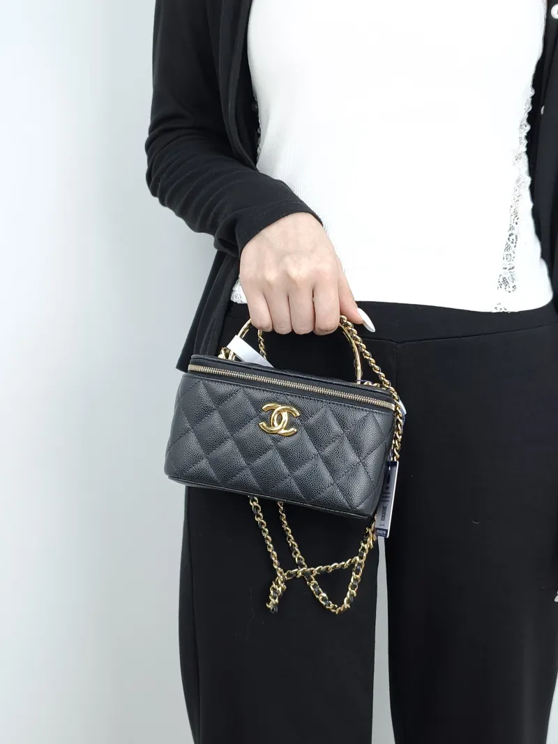 Chanel Crossbody Bag Edition Black Grained Calfskinmini16 × 8 × 9.5 cm — on-model view 2 of 3