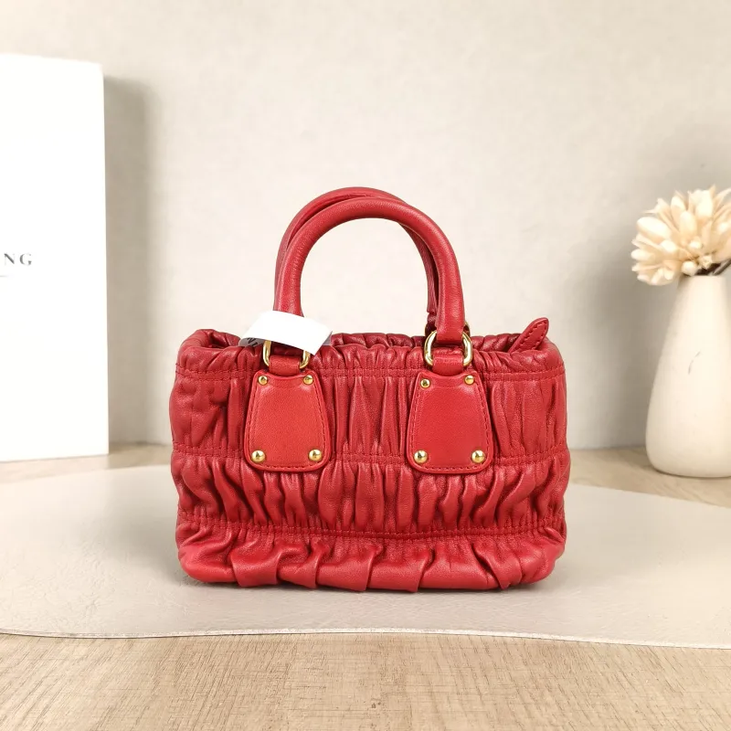 PRADA Crossbody Bag Messenger Bag Crossbody Bag Red Calfskinmini14 × 5 × 10 cm — cover view 5 of 5