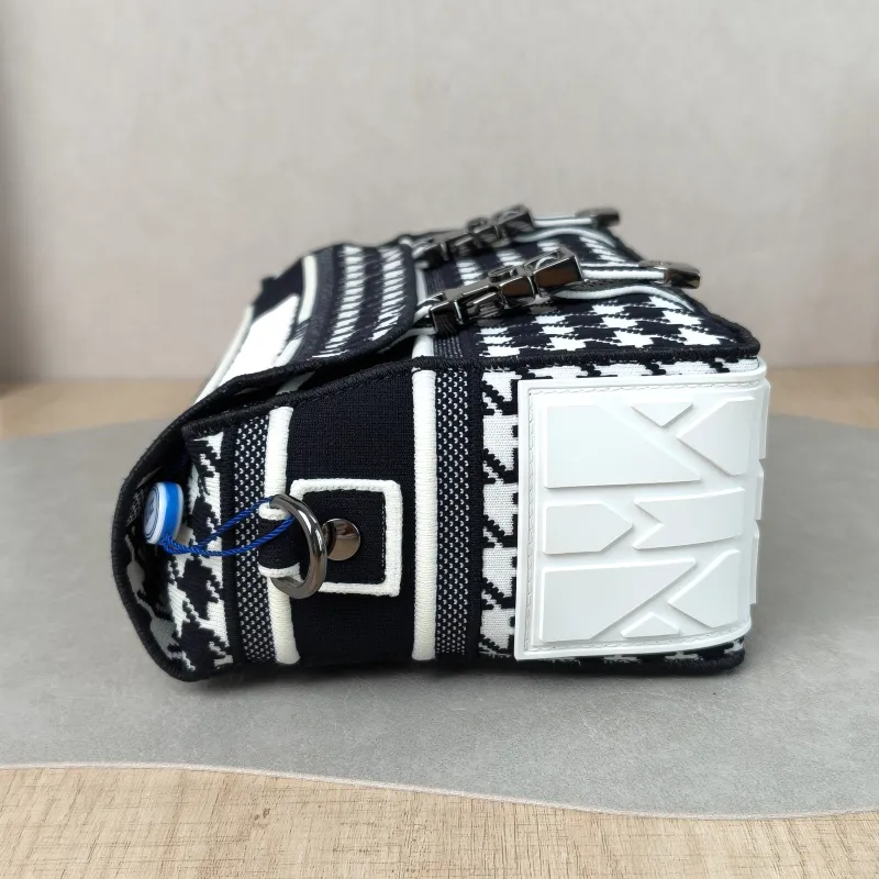 DIOR Crossbody Bag camp Messenger Bag Colorblock Canvas Small 23 × 8 × 15 cm — detail view 9 of 11