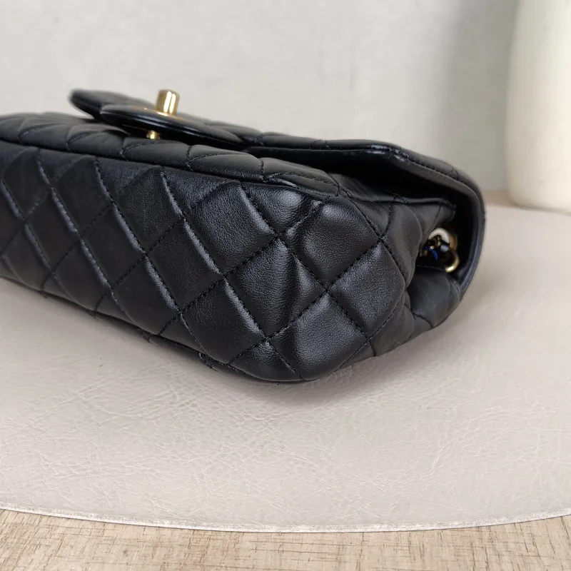 Chanel Crossbody Bag Classic Flap Large Mini CF Mini Black with Gold-Tone Hardware Lambskin mini 20 × 6 × 12 cm 29 — detail view 7 of 15