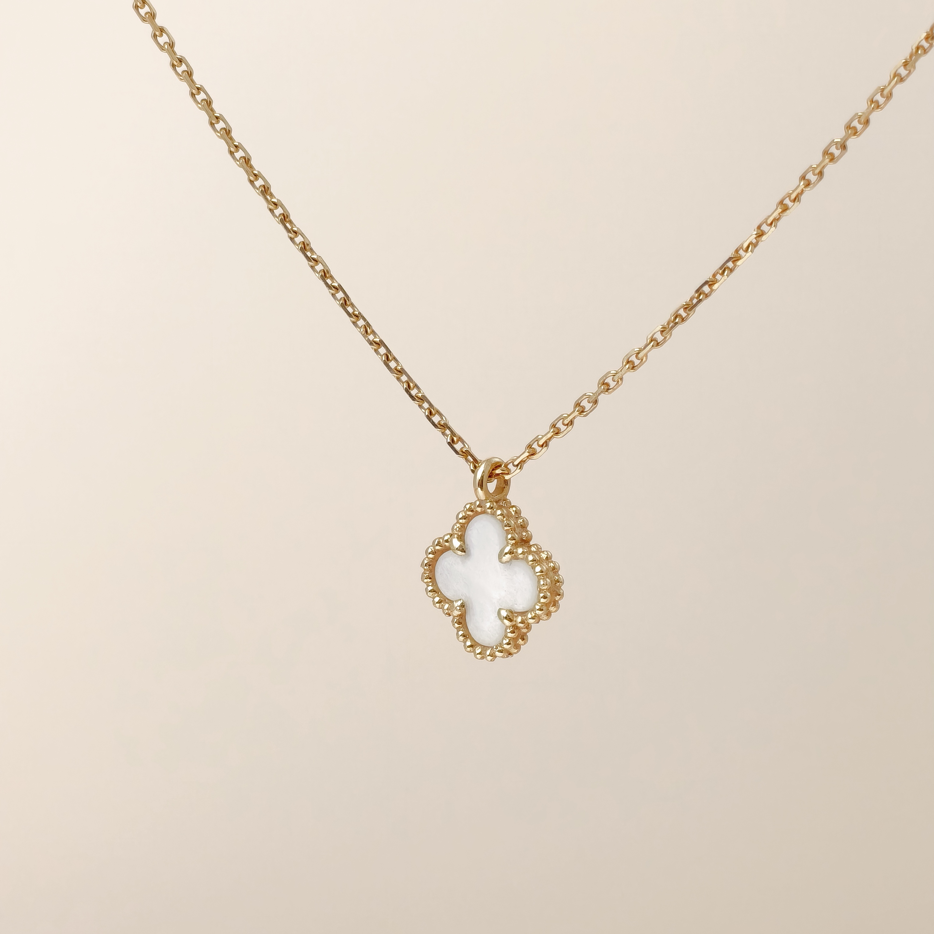 Van Cleef & Arpels Necklace Alhambra Pearl · White Mother-of-Pearl18KY ellow Gold Sweet Mini40cm — cover view 7 of 11