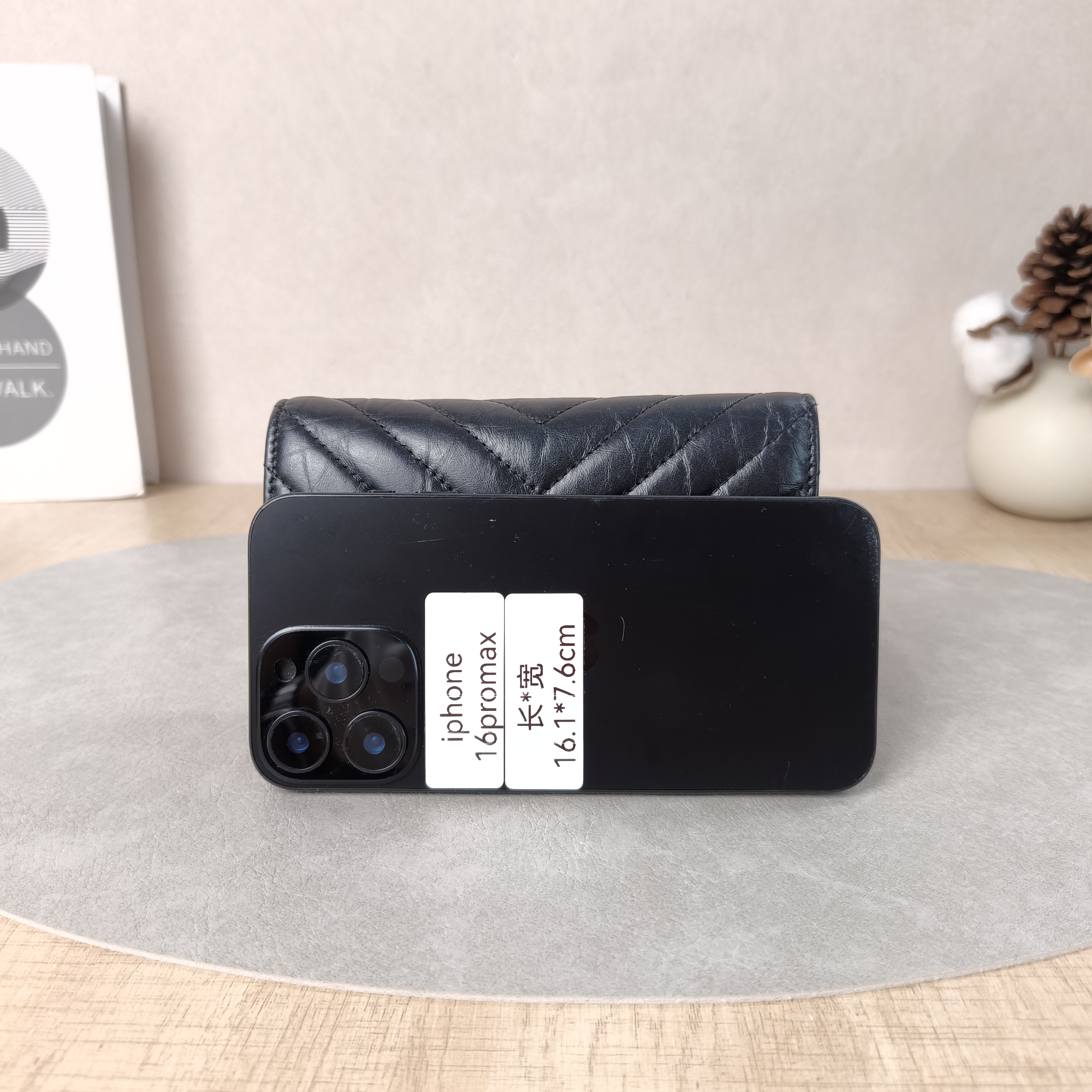 Chanel Wallet Wallet Black Calfskin One Size15 × 2 × 10 cm — cover view 3 of 5