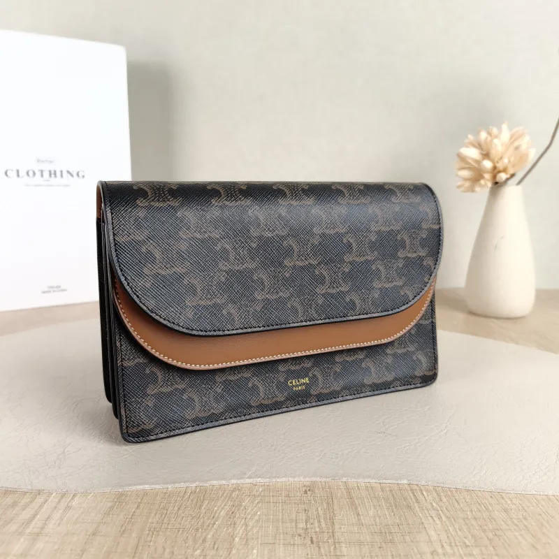 CELINE Crossbody Bag TRIOMPHE Clutchwoc Monogram PVC One Size 20 × 6 × 12 cm — cover view 4 of 5