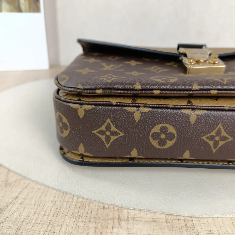 Louis Vuitton Crossbody Bag Pochette Métis Monogram Colorblock PVC Medium25 × 7 × 19 cm — detail view 4 of 12