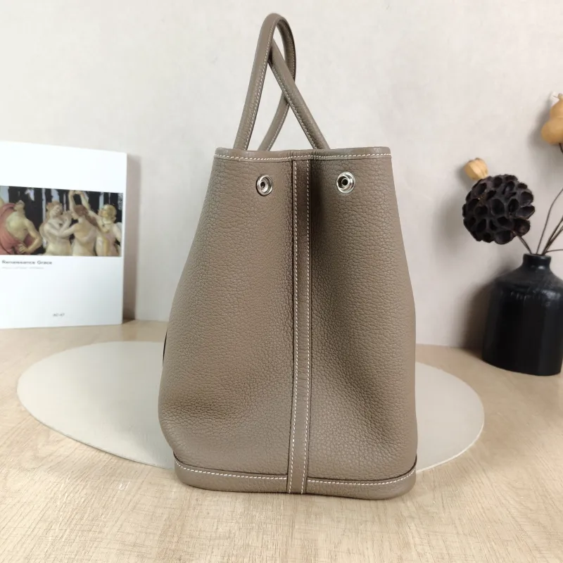 Hermès Top Handle Bag Garden Party 36 36 Negonda Calfskin Large 36 × 17 × 26 cm z — detail view 5 of 11