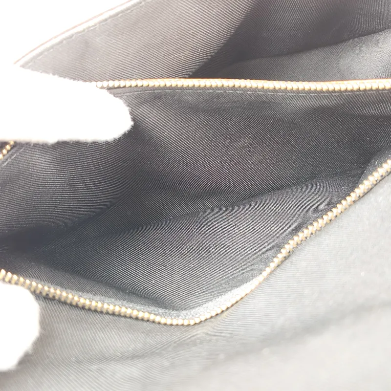 Louis Vuitton Crossbody Bag Diane Baguette Bag Shoulder Strap PVC Small 24 × 9 × 15 cm — detail view 13 of 14