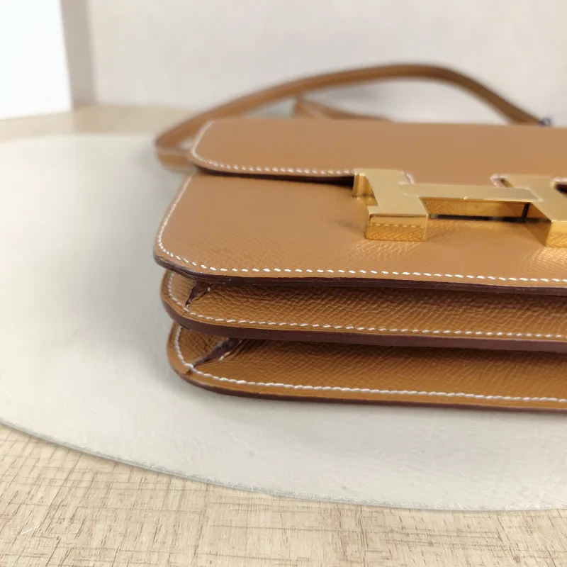 Hermès Crossbody Bag Constance 19 Gold-Tone Hardware Epsom Calfskinmini18 × 4 × 15 cm — detail view 6 of 12
