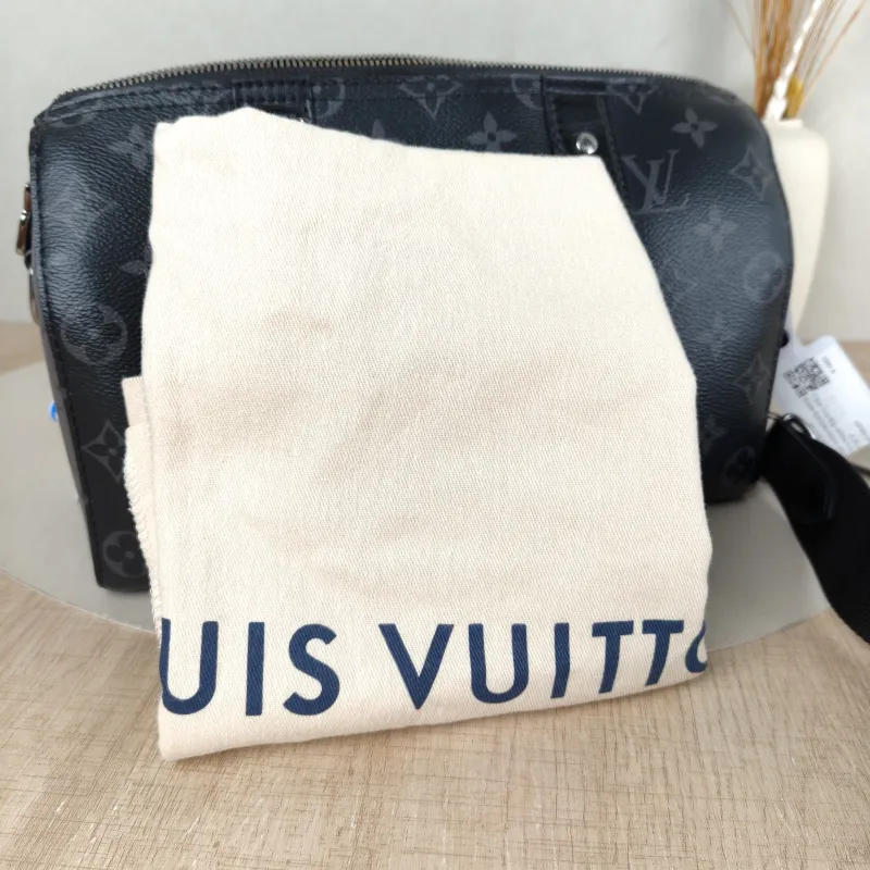 Louis Vuitton Crossbody Bag City Keepall Black PVC Medium 27 × 13 × 17 cm — detail view 8 of 12