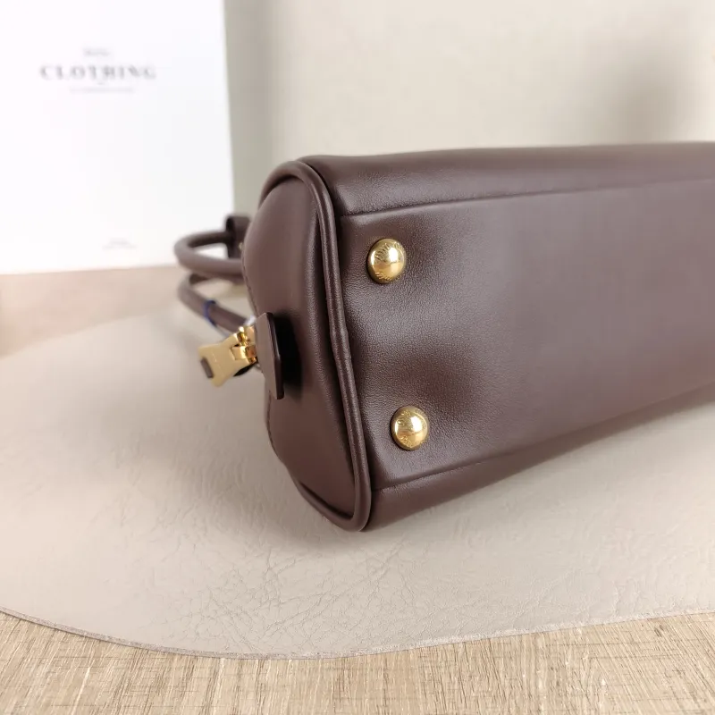Miumiu Shoulder Bag Beau Calfskin Small 23 × 10 × 11.5 cm — detail view 3 of 11