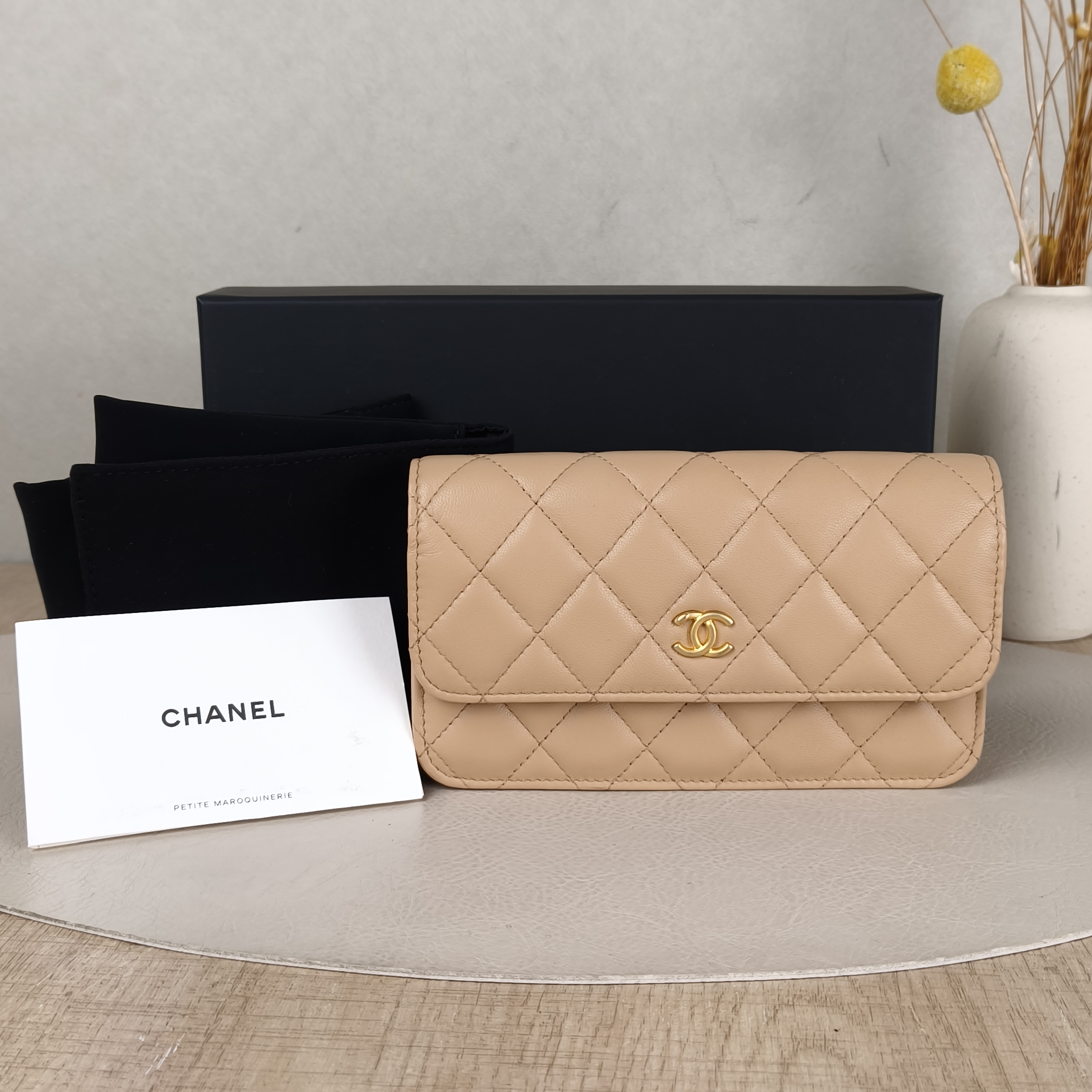 Chanel Crossbody Bag woc Collection Taupe Lambskin mini17 × 5 × 9.5 cm — cover view 3 of 6