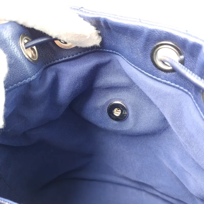 Chanel Backpackv Backpack Navy Lambskin Small18 × 11 × 23 cm — detail view 1 of 15