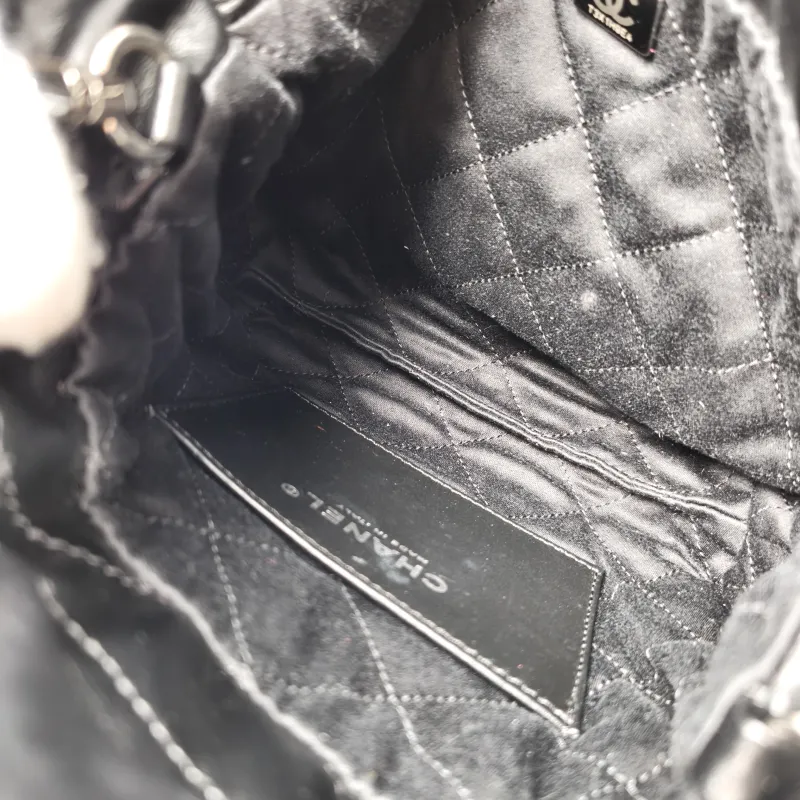 Chanel Shoulder Bag 22Bag Black CC alfskin Mini 20 × 6 × 19 cm — detail view 4 of 11