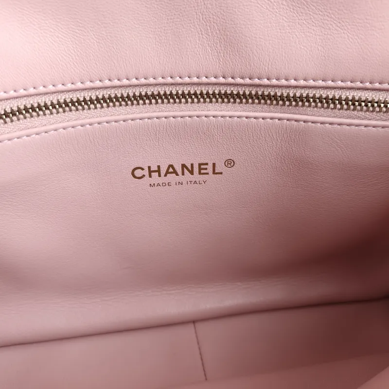 Chanel Crossbody Bag Pink Crossbody Bag Pink Lambskin One Size 23 × 5 × 16 cm — detail view 5 of 13