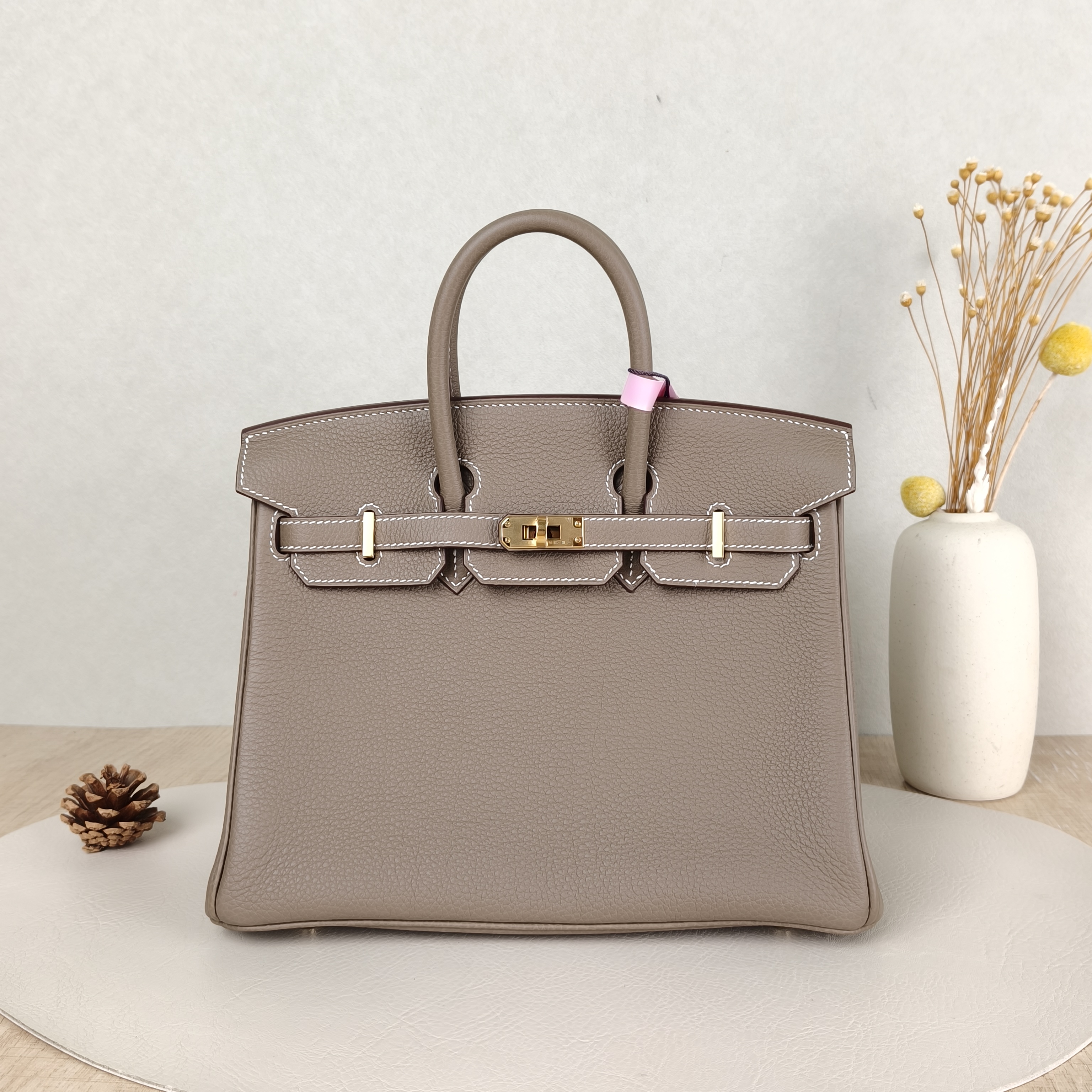 Hermès Top Handle Bag Birkin 25 Gold-Tone Hardware18 Togo Calfskin Small25 × 13 × 20 cm