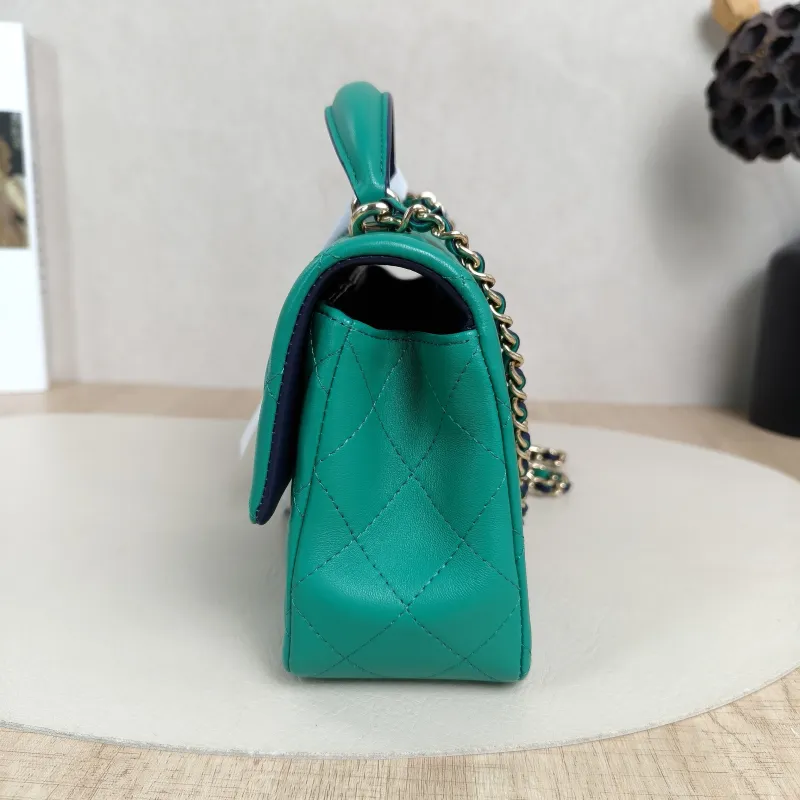 Chanel Crossbody Bag mini Green Lambskin mini20 × 6 × 12 cm — detail view 9 of 17