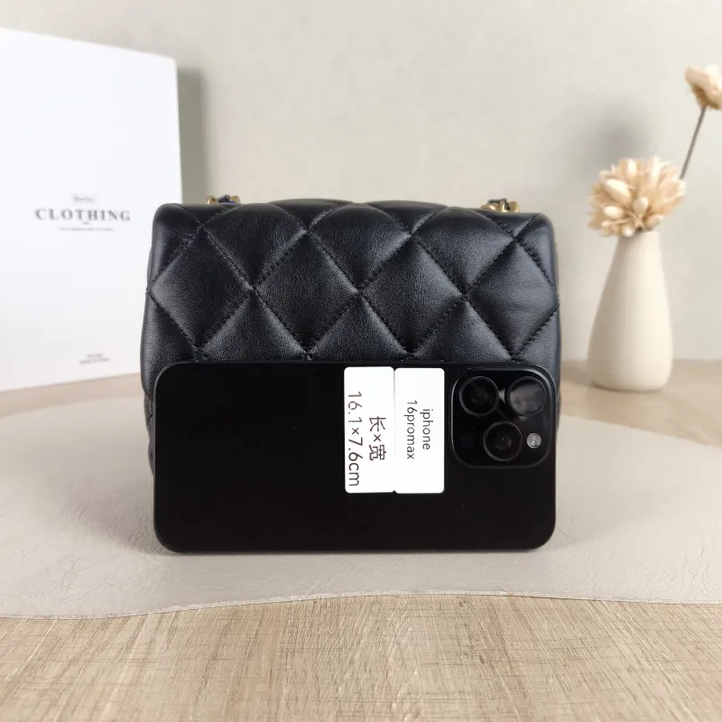 Chanel Crossbody Bag Crossbody Bag Black with Gold-Tone Hardware Lambskin One Size 18 × 5 × 15 cm — cover view 2 of 5